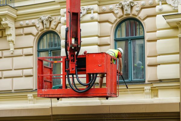 Cost of Building Power Washing in Charlotte