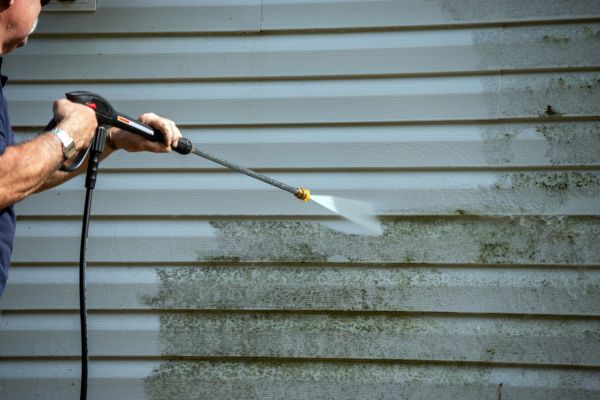 Cost of Vinyl Siding Power Washing in Charlotte